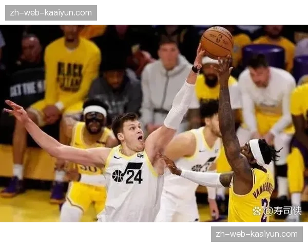 雷霆击败湖人取十连胜 霍姆格伦5记三分射穿防线